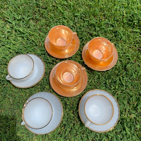 Fire King tea cups and saucers - Picture 14 of 16